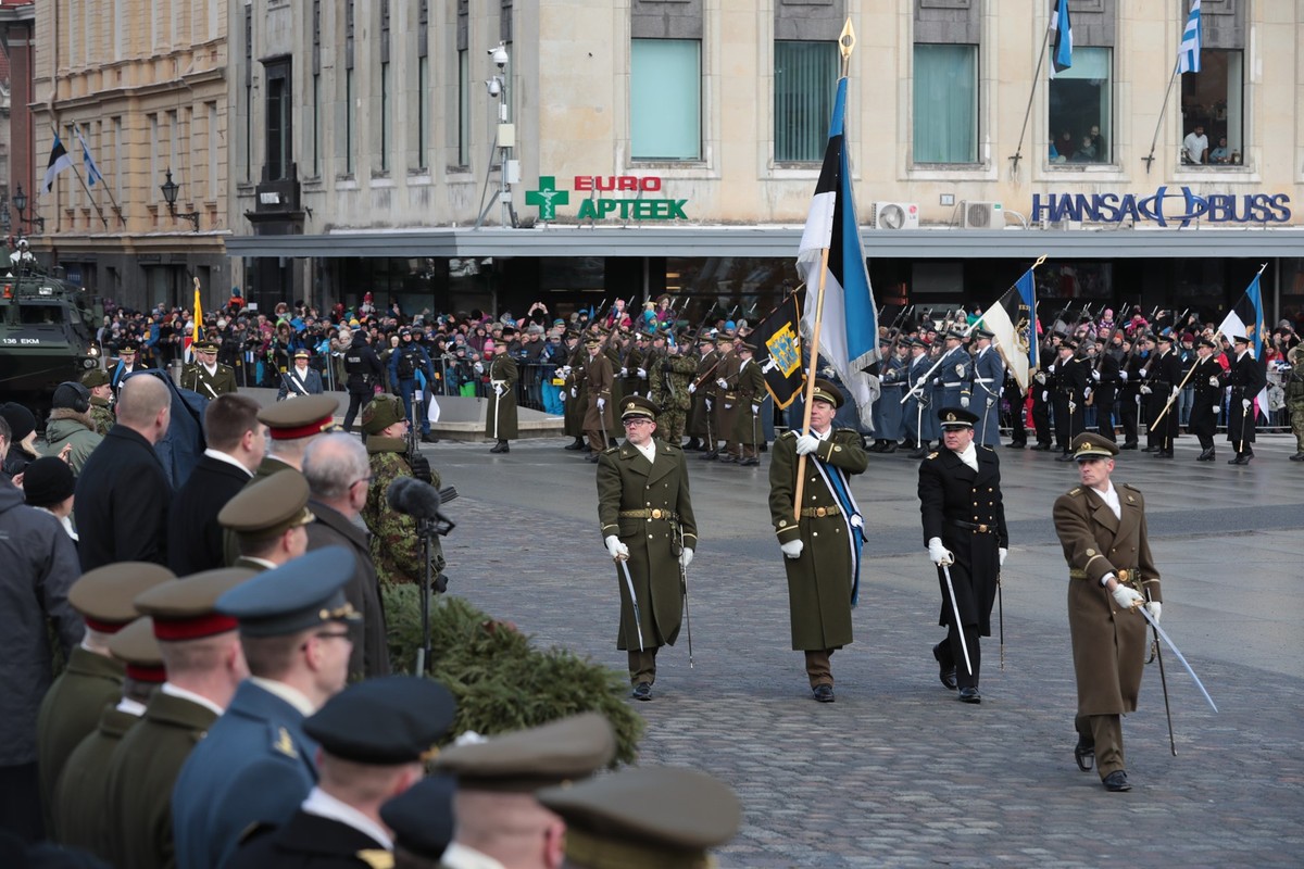 Ky la binh si, vu khi NATO tran ngap thu do Estonia-Hinh-5